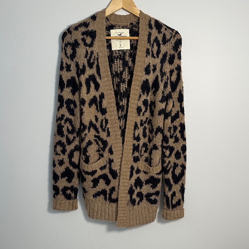 Hollister Leopard Print Cardigan Small